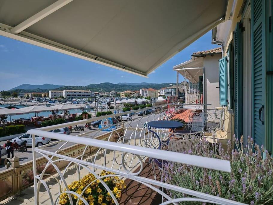 Marina View *